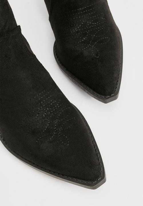 boohoo - Faux suede calf high western boots - black