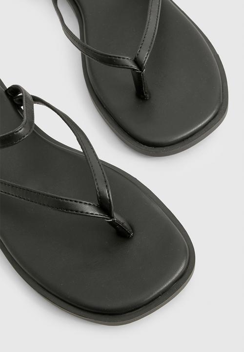 boohoo - Double strap toe post sandals - black
