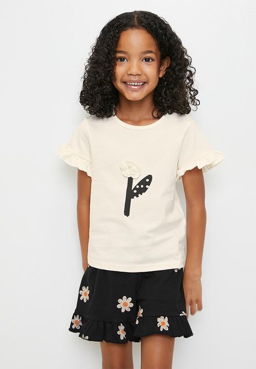 Pop Candy - Petal applique tee with floral aop shorts - cream/black