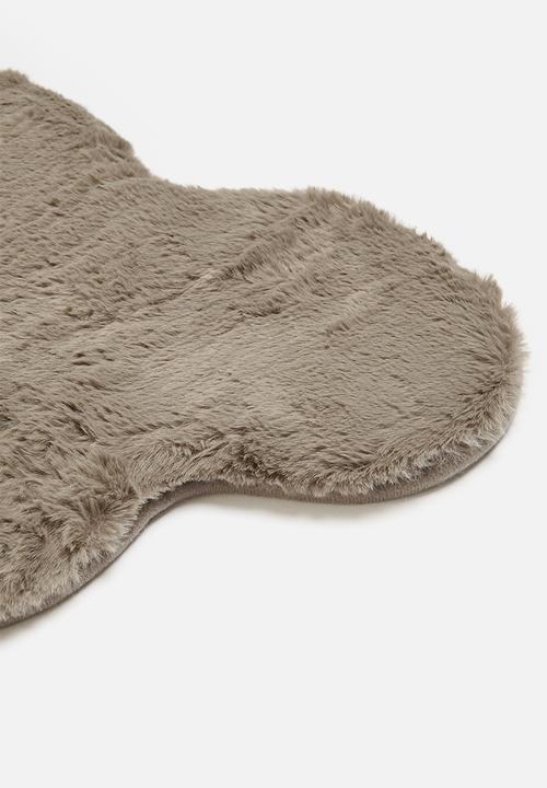 H&S - Bear rug - Taupe