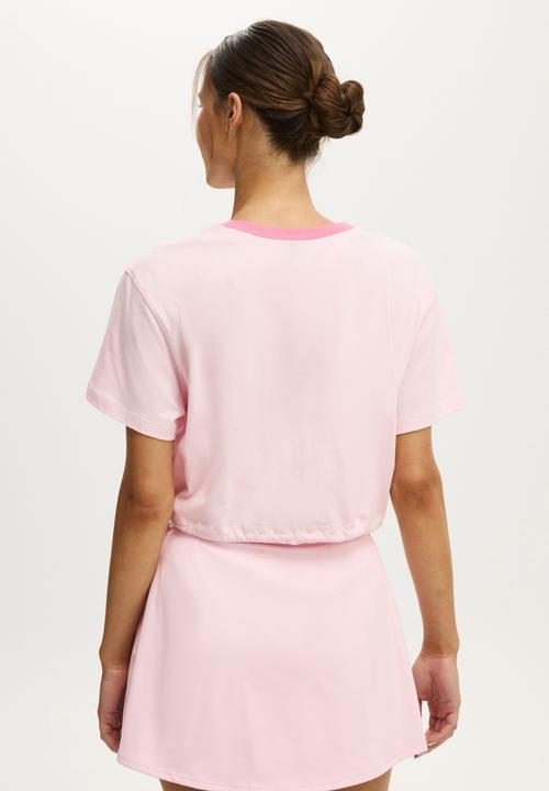 Cotton On - Active Graphic Tie Up Tee - Cherry Dream/Sport Club