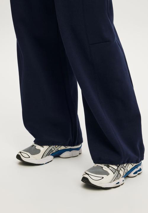 Cotton On - Summer Fleece Barrel Sweatpant - Prep Sport Navy