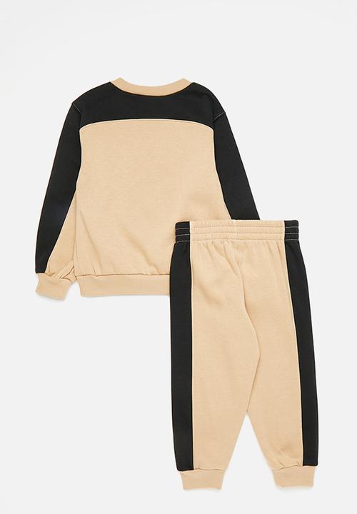 Nike - Nike game day essentials pant set - hemp