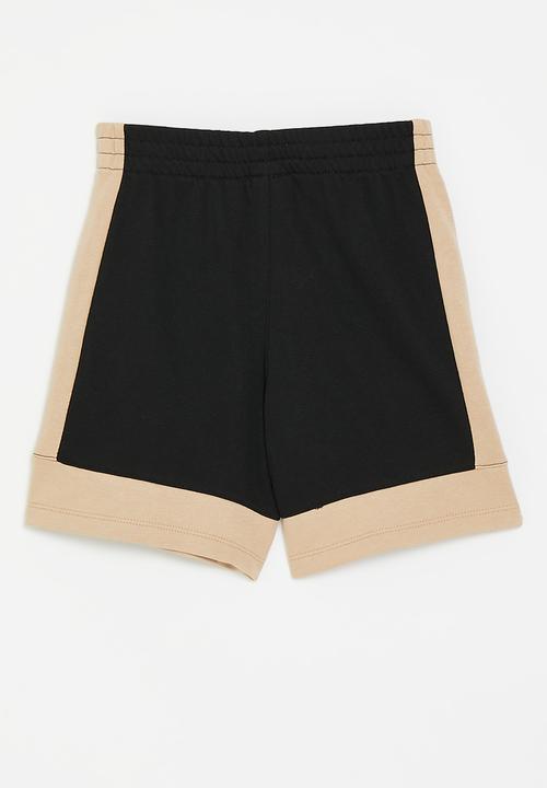 Nike - Nike game day essentials french terry shorts - black