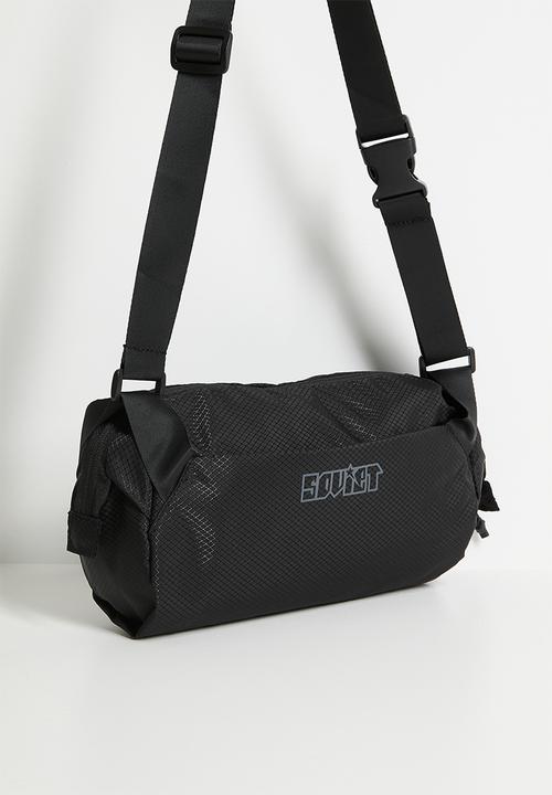 SOVIET - Sambass Cross Body Waist Bag - black