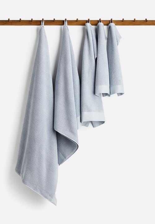 H&M - Cotton terry bath towel - light dusty blue