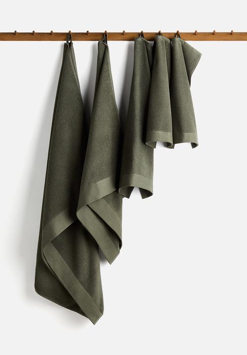 H&M - Cotton terry bath towel - dark green 