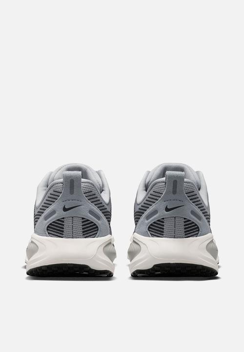 Nike - Nike Vomero 18 Grade School