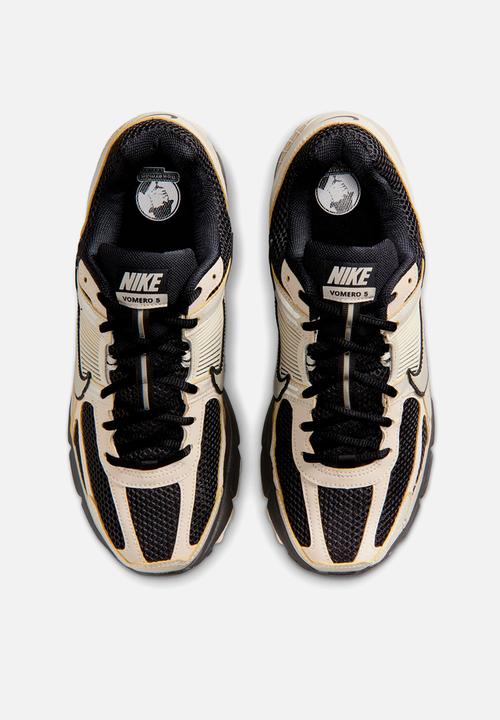 Nike - Nike Zoom Vomero 5