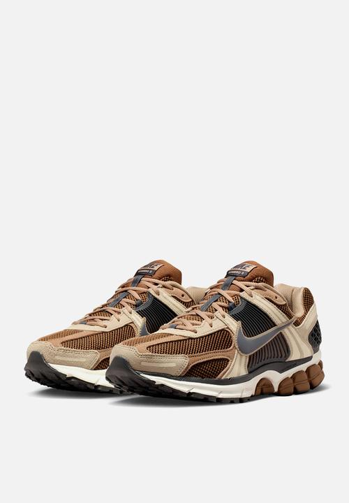 Nike - Nike Zoom Vomero 5