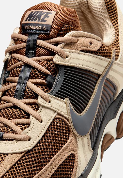 Nike - Nike Zoom Vomero 5