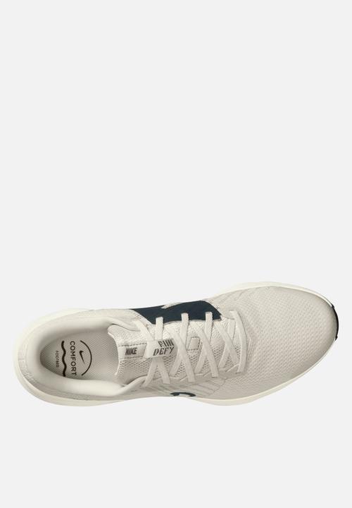 Nike - Nike Run Defy