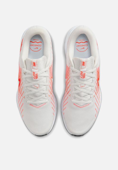 Nike - Nike Run Defy