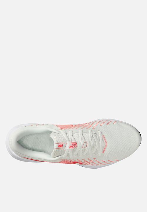 Nike - Nike Run Defy