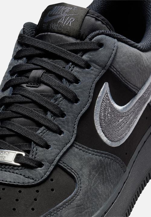 Nike - AIR FORCE 1 '07 LV8