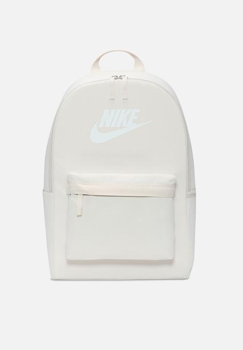 Nike - Nike Heritage Backpack - Orewood Brown & Summit White