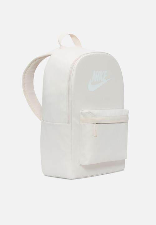 Nike - Nike Heritage Backpack - Orewood Brown & Summit White