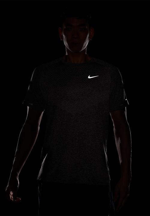 Nike - Dri-FIT ADV STRIDE Short Sleve TOP