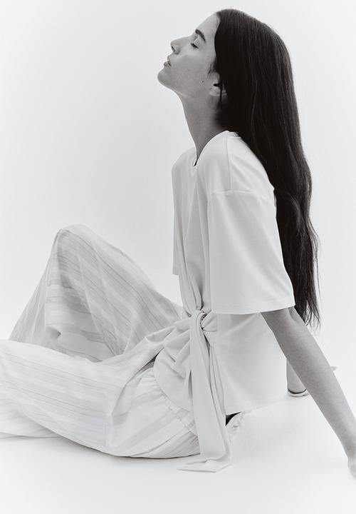 H&M - Tie-detail top - white