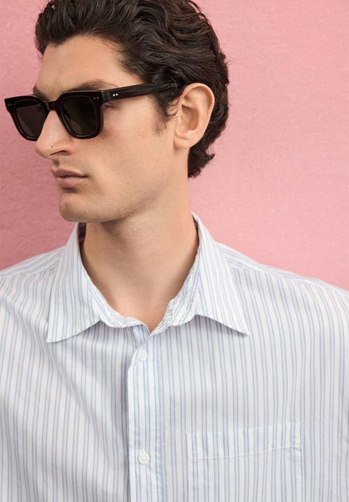 H&M - Regular fit boxy-style poplin shirt - light blue striped