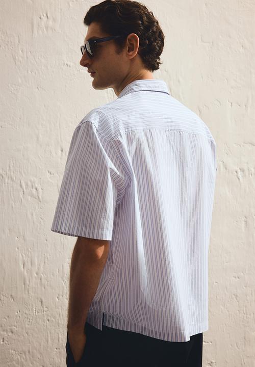 H&M - Regular fit boxy-style poplin shirt - light blue striped