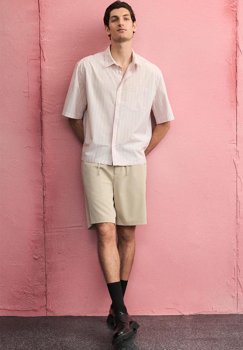 H&M - Regular fit boxy-style poplin shirt - pink striped
