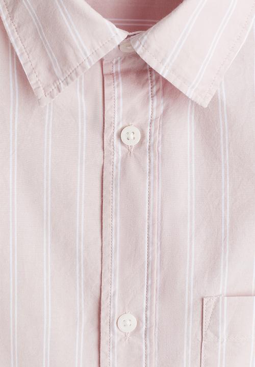 H&M - Regular fit boxy-style poplin shirt - pink striped