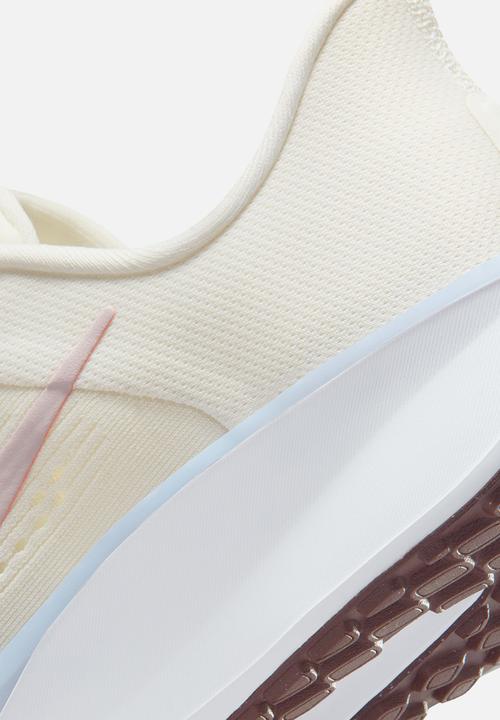 Nike - Nike Quest 6