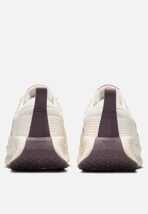 Nike - Nike Promina