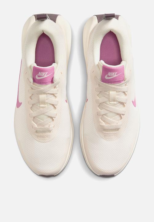 Nike - Nike Promina