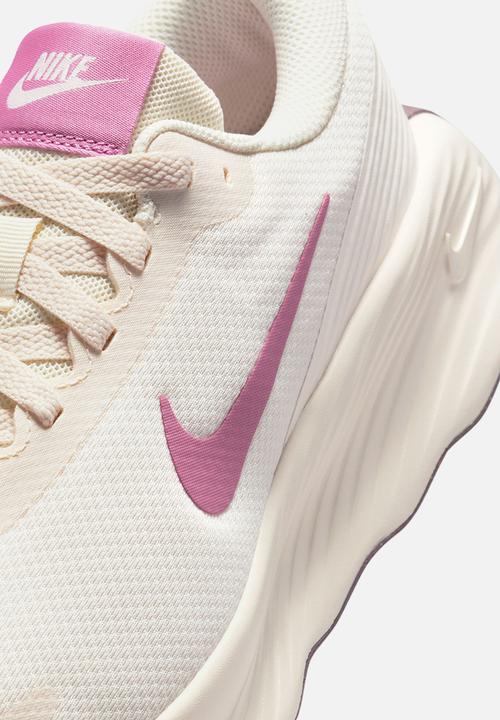 Nike - Nike Promina