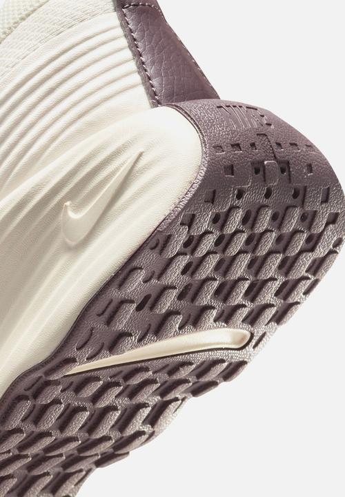 Nike - Nike Promina