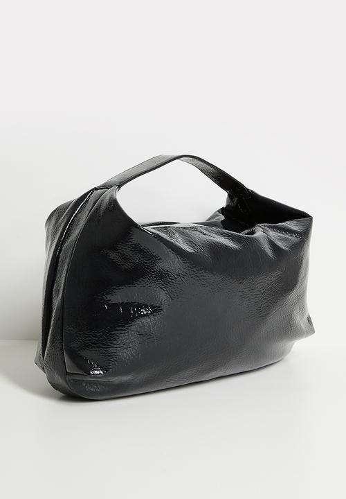 boohoo - Textured Patent Slouchy Shoulder Bag - black