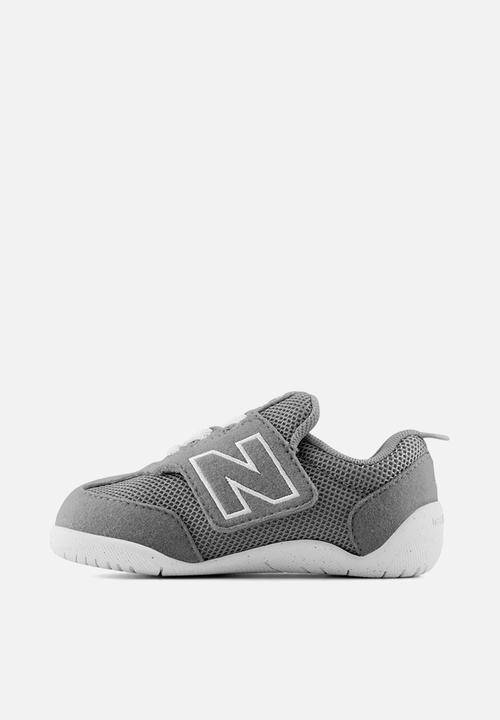 New Balance  - Newb 1st - grey (020)