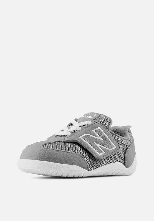 New Balance  - Newb 1st - grey (020)