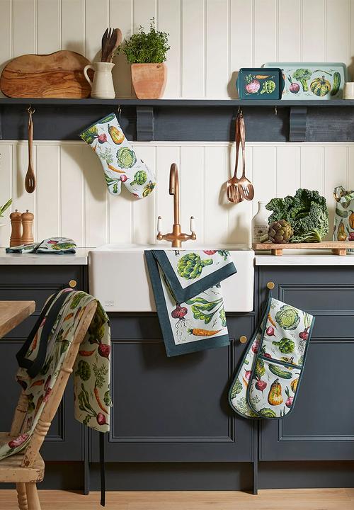 Ulster Weavers - Vegetable Medley Oven Gauntlet - Multi