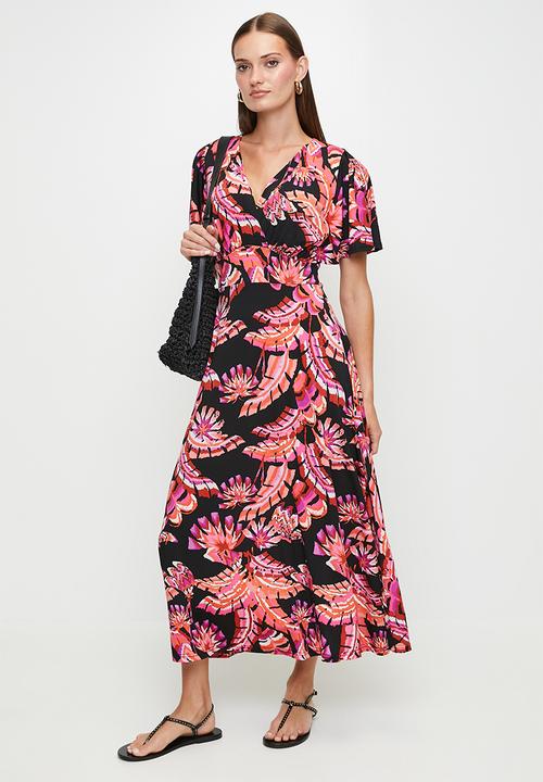 Izabel London - S/Slve Flutter V-Neck Crossover Wrap Maxi Dress - Multi Black
