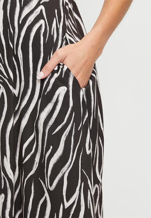MILLA - Zebra printed maxi dress - black