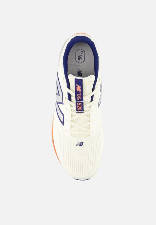 New Balance  - FRESH FOAM 520 v9