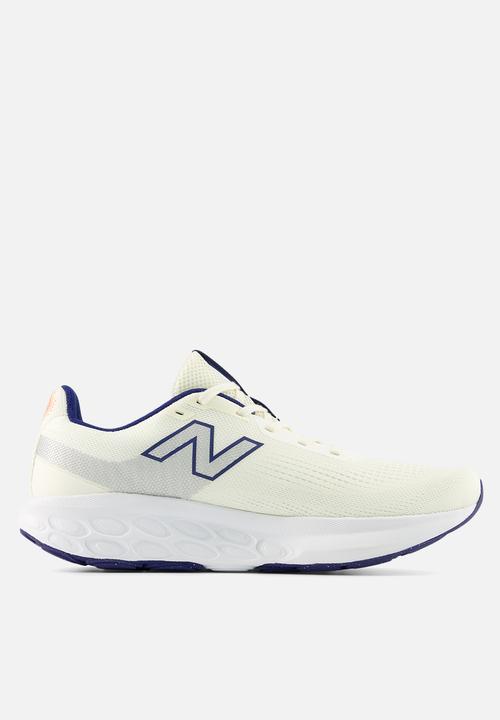 New Balance  - FRESH FOAM 520 v9