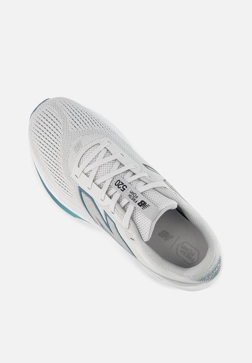 New Balance  - FRESH FOAM 520 v9
