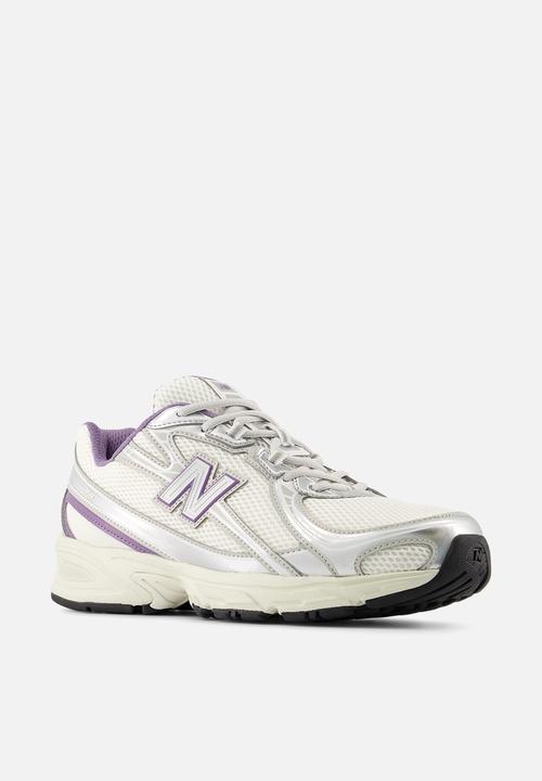 New Balance  - U740 v1