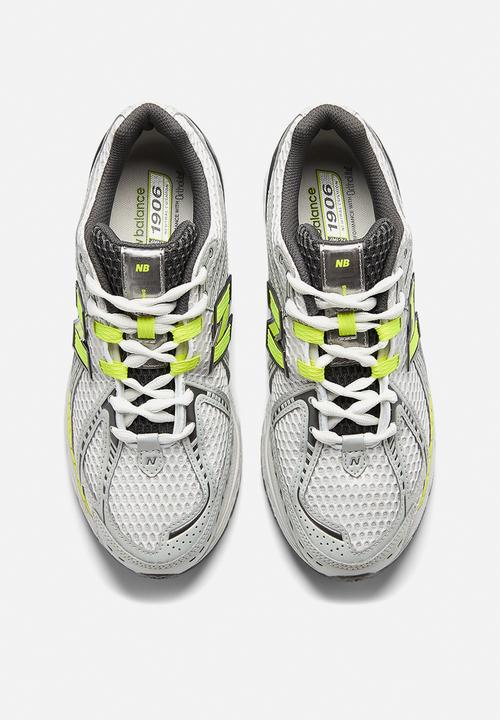 New Balance  - U1906R v1