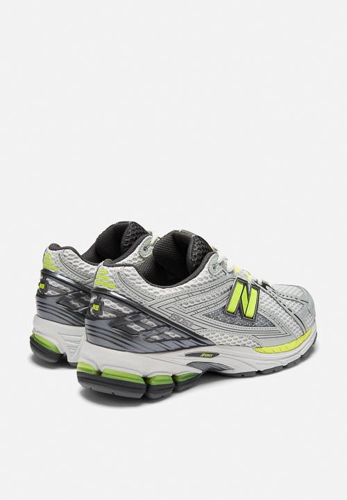 New Balance  - U1906R v1