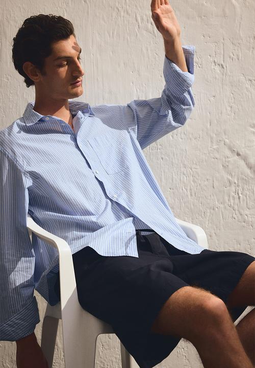 H&M - Regular fit canvas shorts - navy blue 