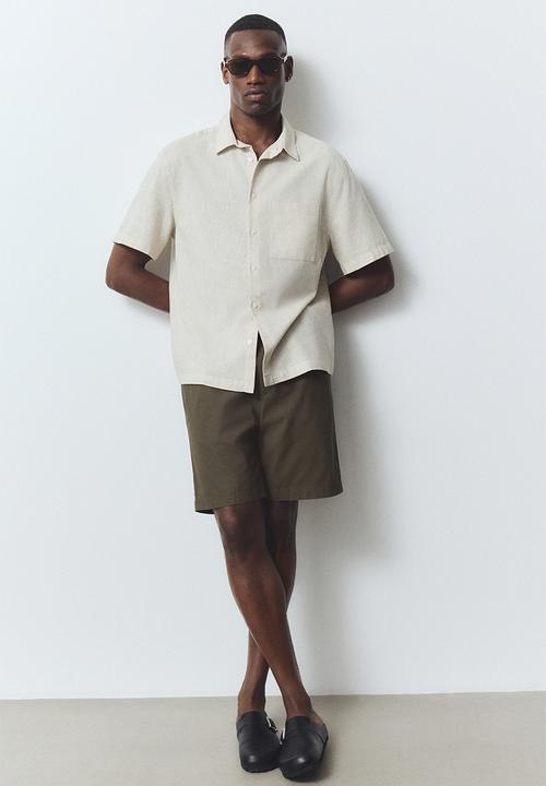 H&M - Regular fit canvas shorts - khaki green