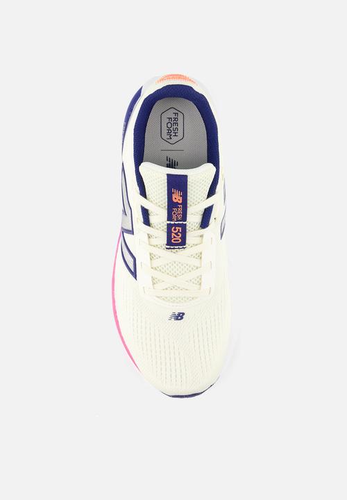 New Balance  - FRESH FOAM 520 v9