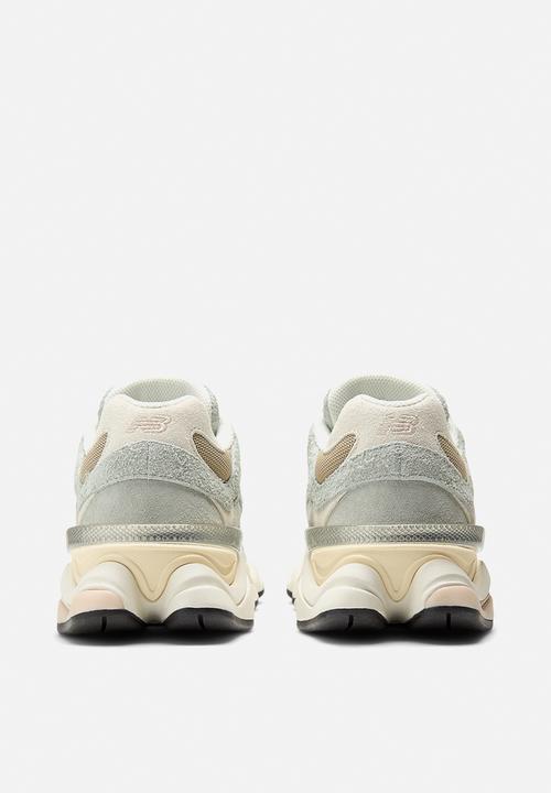 New Balance  - 9060