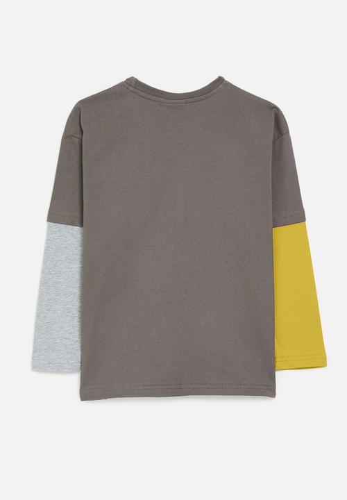 Pop Candy - Contrast sleeve twofer tee with pocket squirrel - grey brown