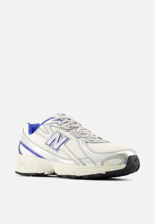 New Balance  - U740 v1